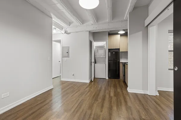 $1,795 | 5718 North Winthrop Avenue, Unit 201, Chicago, IL 60660