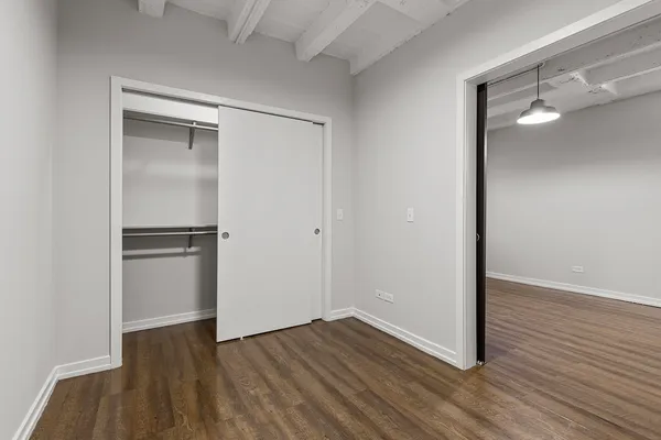 $1,795 | 5718 North Winthrop Avenue, Unit 201, Chicago, IL 60660