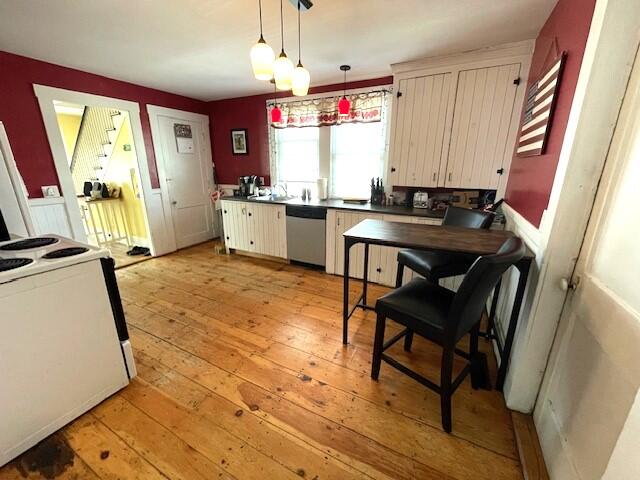 7 Androscoggin Street Windham, ME 04062 - Photo 8 of 20 Kitchen 2