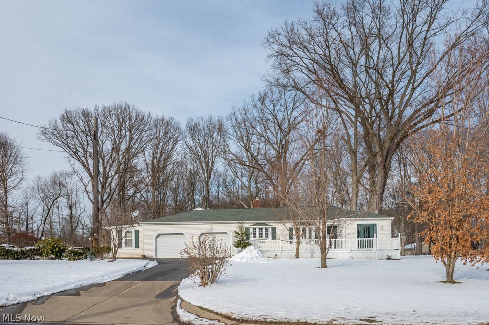 1462 Shields Road Youngstown, OH 44511 - Photo 1 of 29 Gallery Image 1