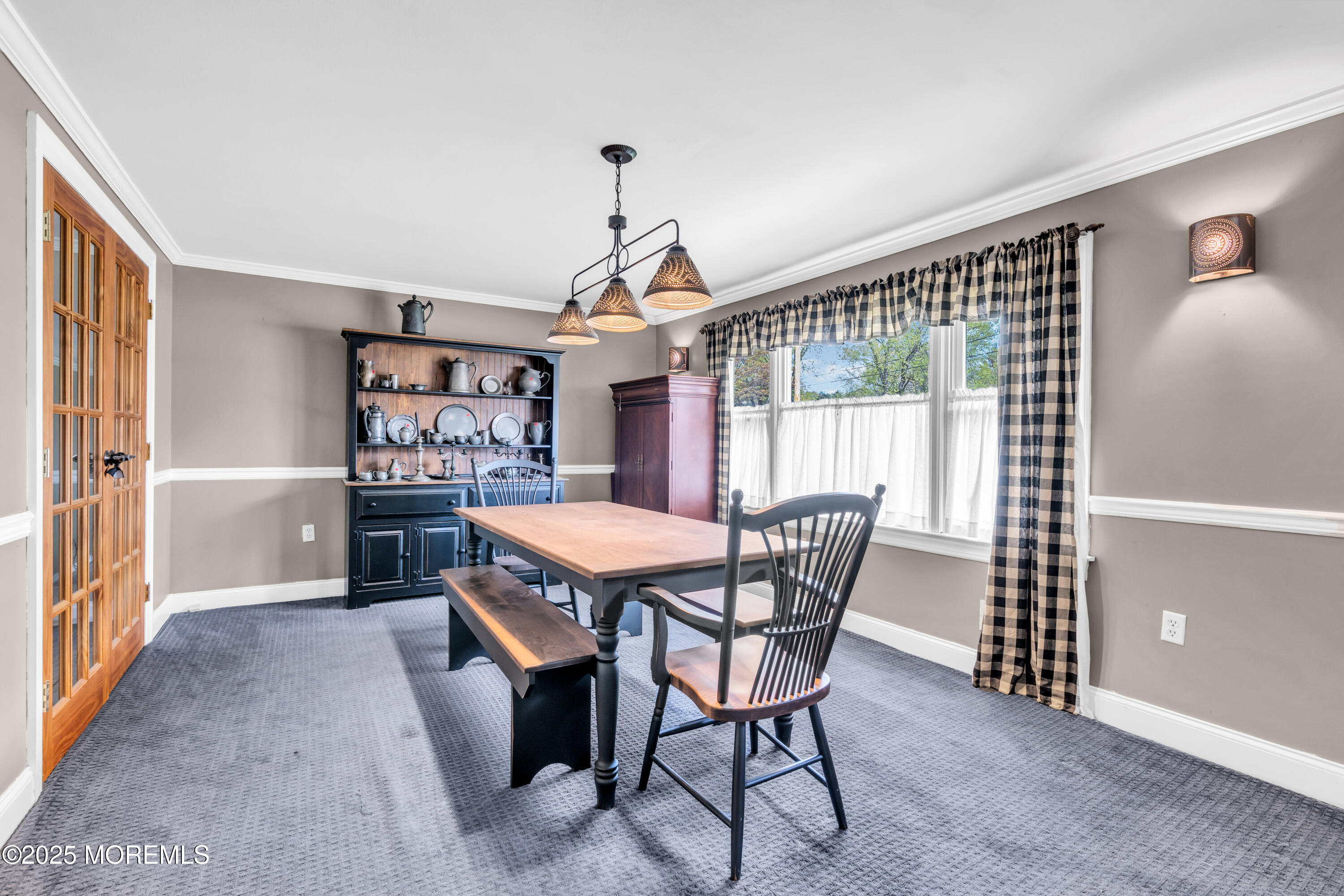 606 E Road Middletown, NJ 07748 - Photo 5 of 28 a dining room with furniture and window