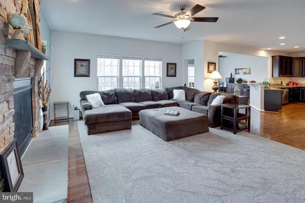 $4,730 | 25833 Racing Sun Drive, Aldie, VA 20105