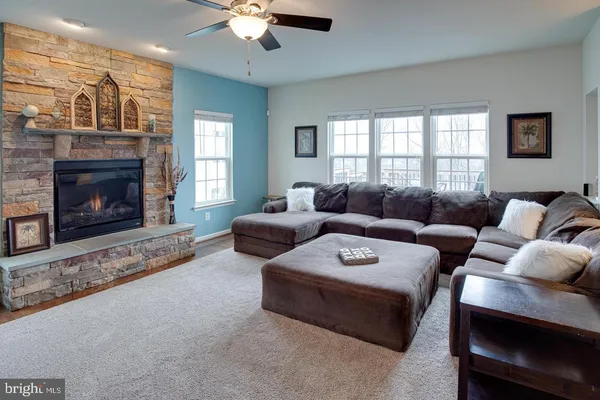 $4,730 | 25833 Racing Sun Drive, Aldie, VA 20105