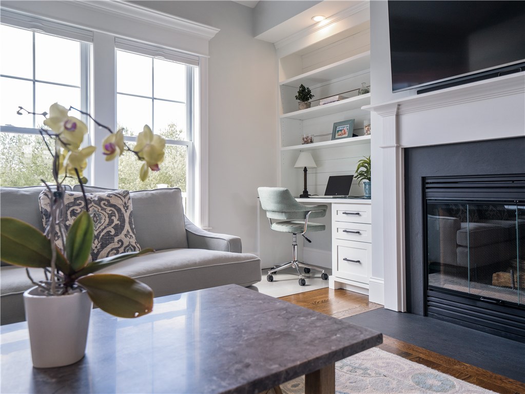 135 Palmer River Road Swansea, MA 02777 - Photo 6 of 28 Gallery Image 6
