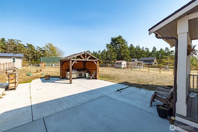 a house view with a outdoor space