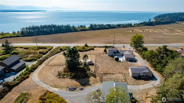 $1,250,000 | 815 Engle Road, Coupeville, WA 98239