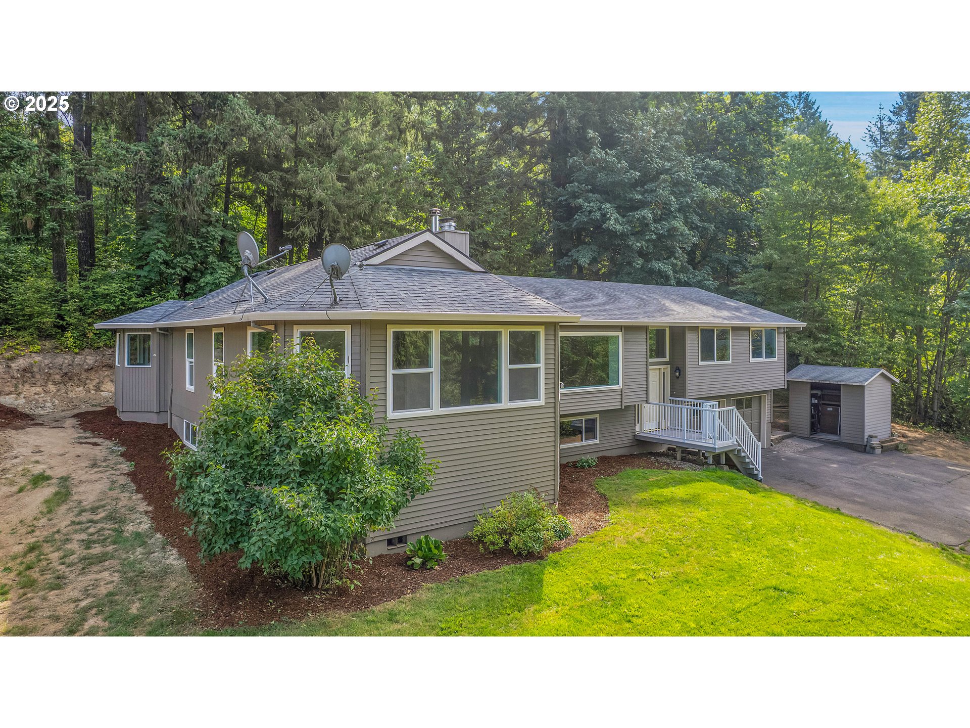 22486 South Redland Road Estacada, OR 97023 - Photo 3 of 46 a house view with a garden space