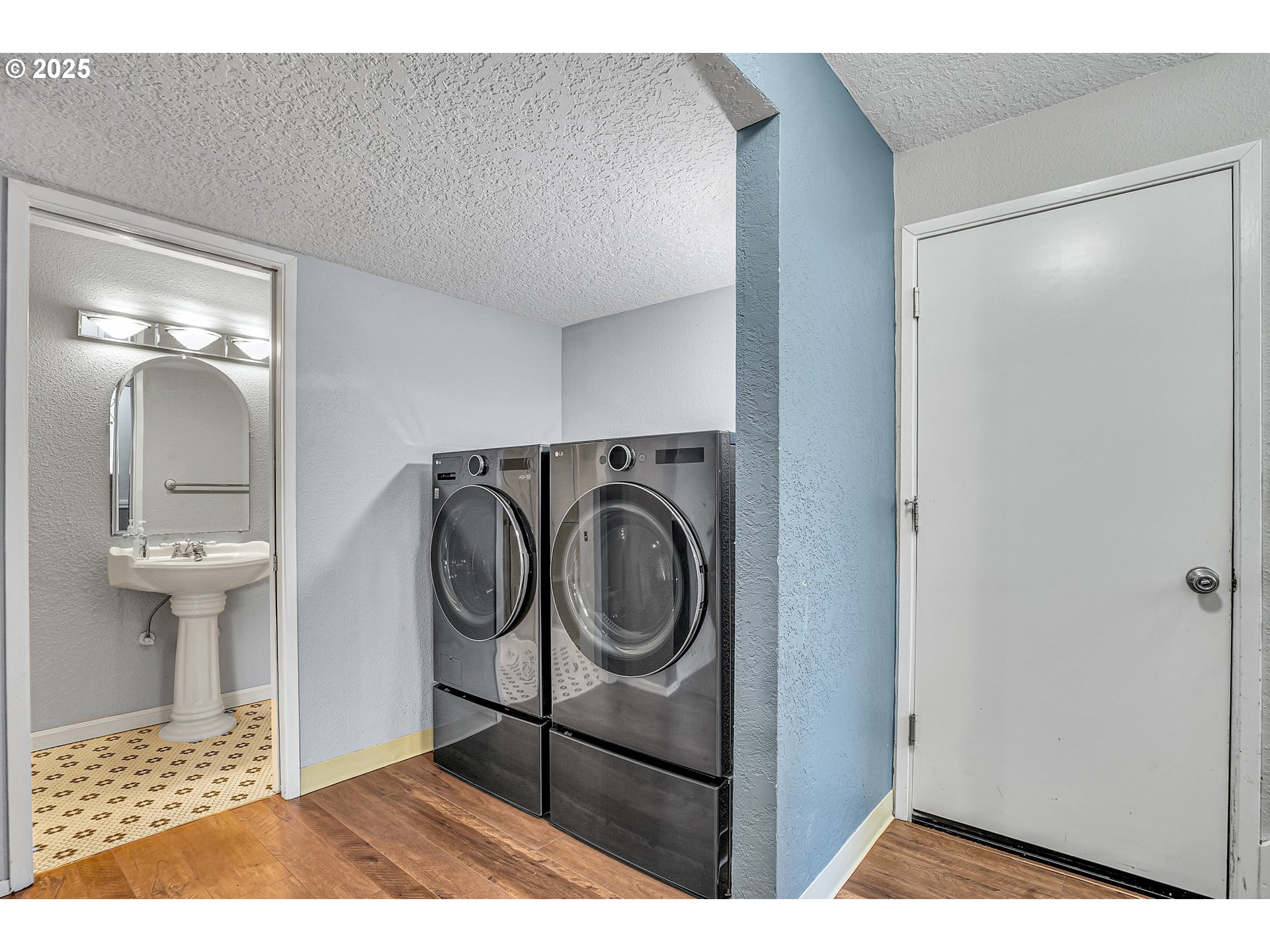 22486 South Redland Road Estacada, OR 97023 - Photo 39 of 46 a view of a storage & utility room