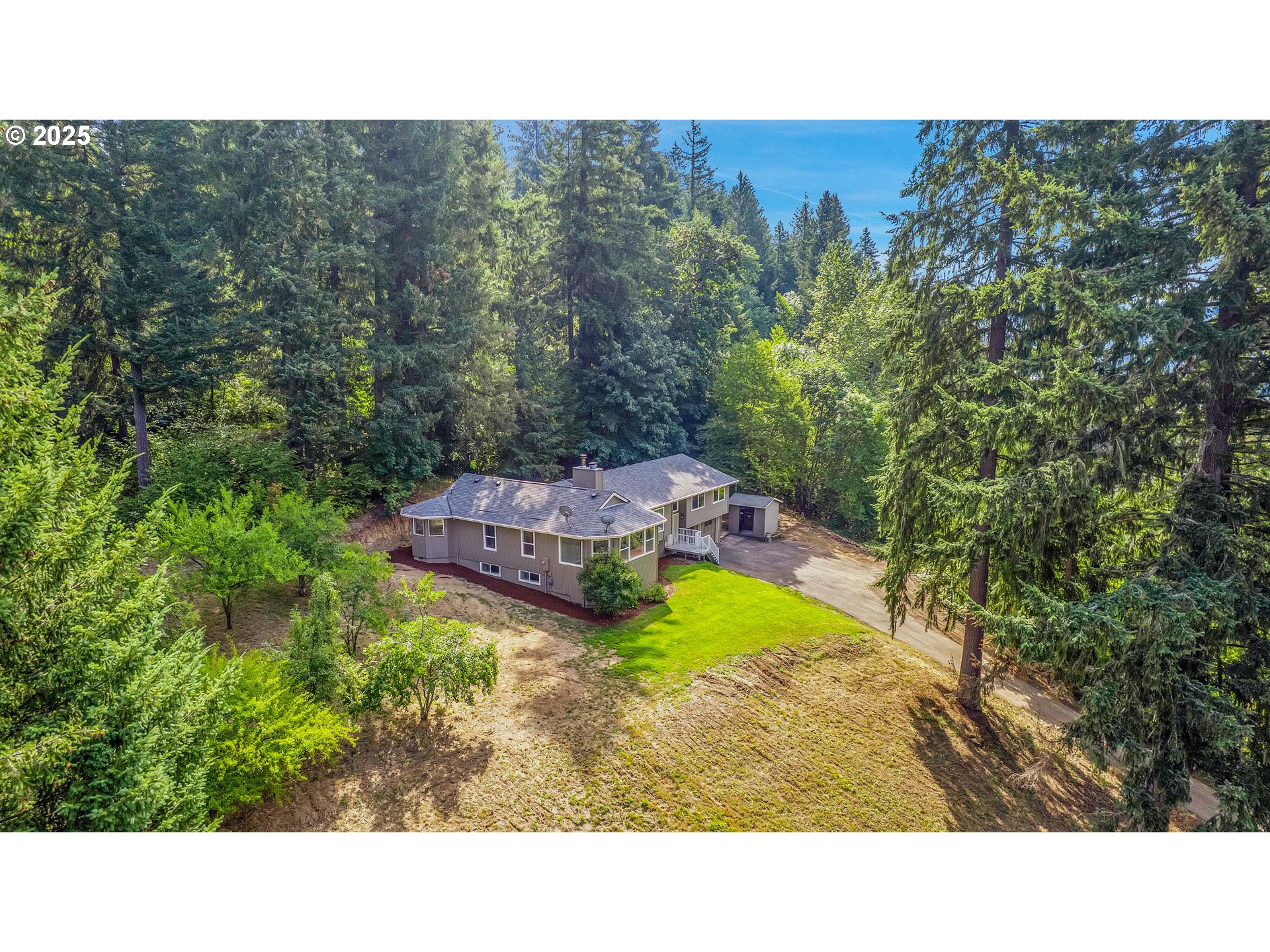 22486 South Redland Road Estacada, OR 97023 - Photo 7 of 46 a view of a backyard