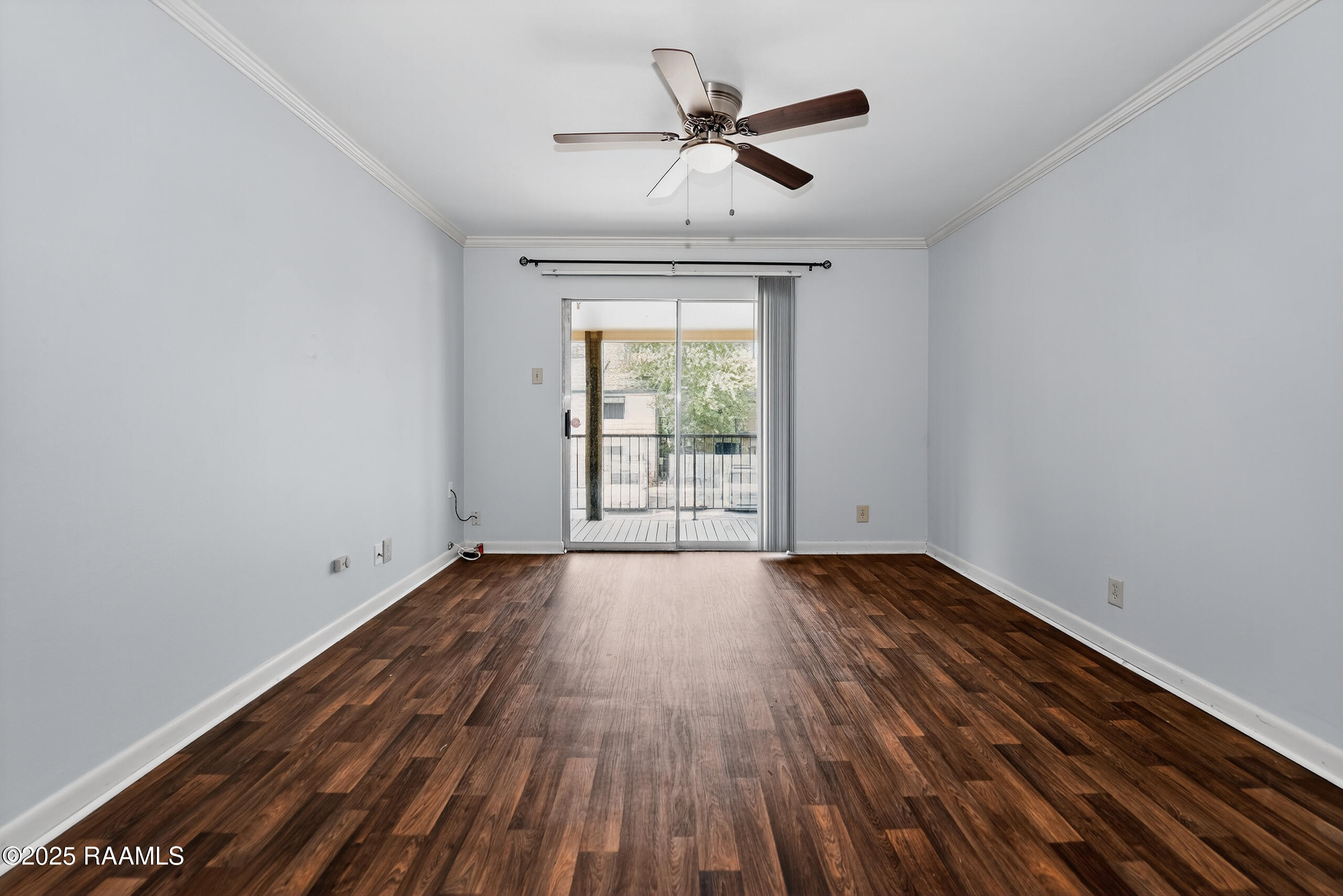 220 Doucet Road, Unit 211B Lafayette, LA 70503 - Photo 2 of 11 009_Living2