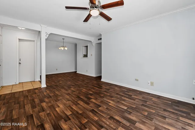 $119,900 | 220 Doucet Road, Unit 211B, Lafayette, LA 70503