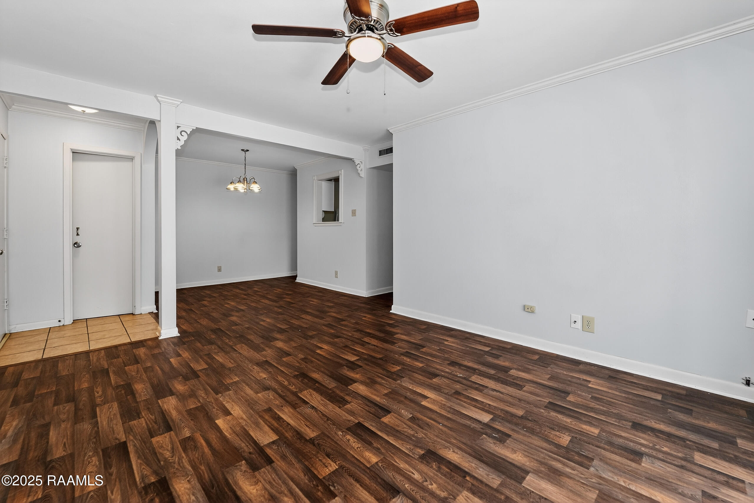 220 Doucet Road, Unit 211B Lafayette, LA 70503 - Photo 3 of 11 008_Living1