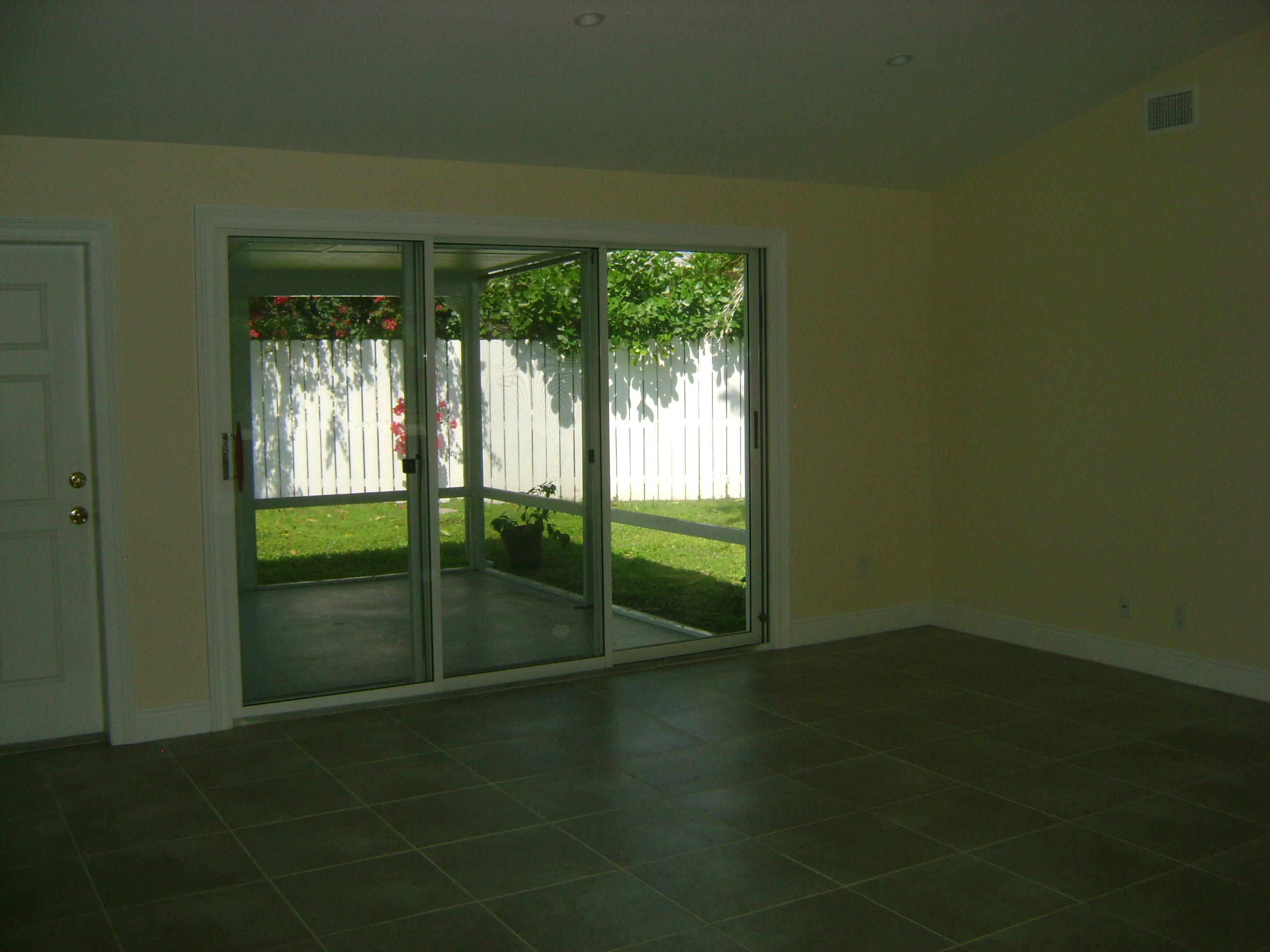 8981 Southeast Apollo Street Hobe Sound, FL 33455 - Photo 5 of 18 DSC08267