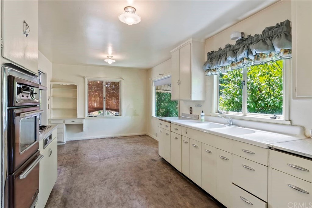 1620 Puebla Drive Glendale, CA 91207 - Photo 13 of 34