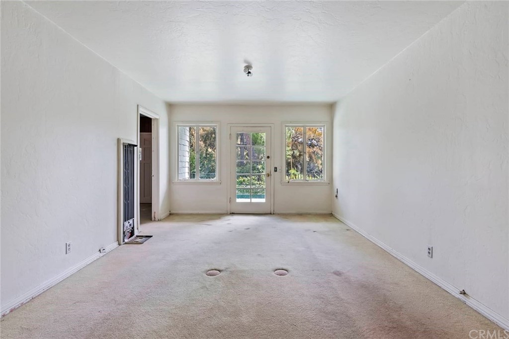 1620 Puebla Drive Glendale, CA 91207 - Photo 22 of 34 an empty room with windows