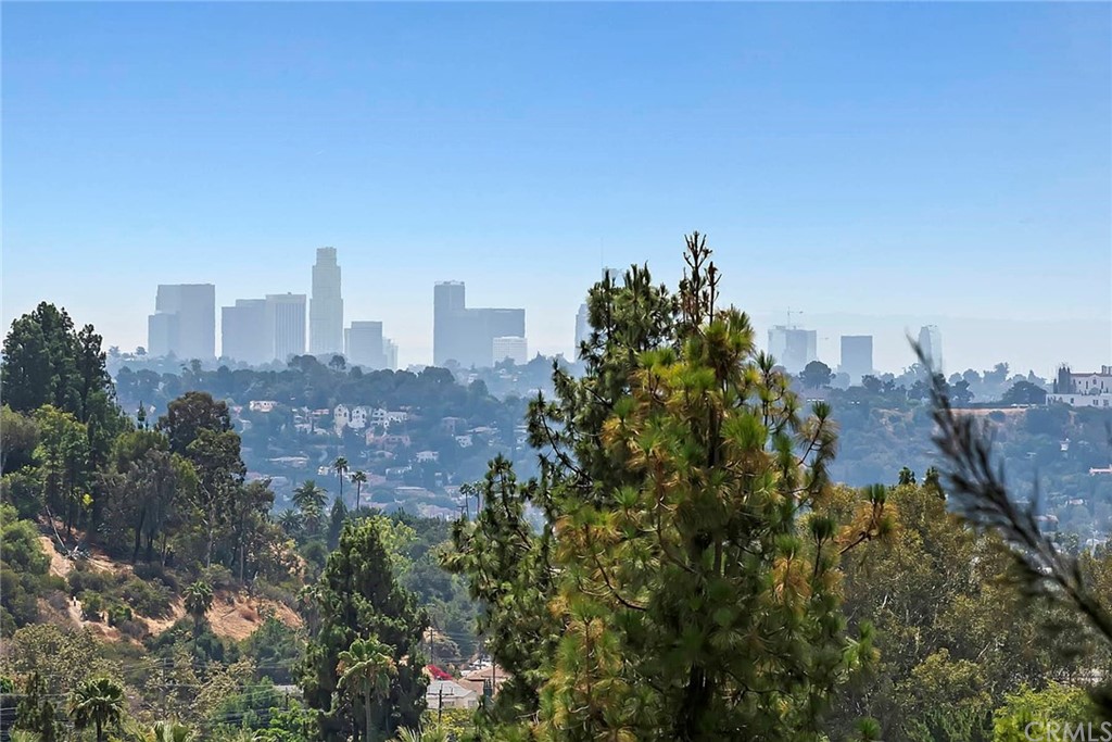 1620 Puebla Drive Glendale, CA 91207 - Photo 5 of 34 a view of a city