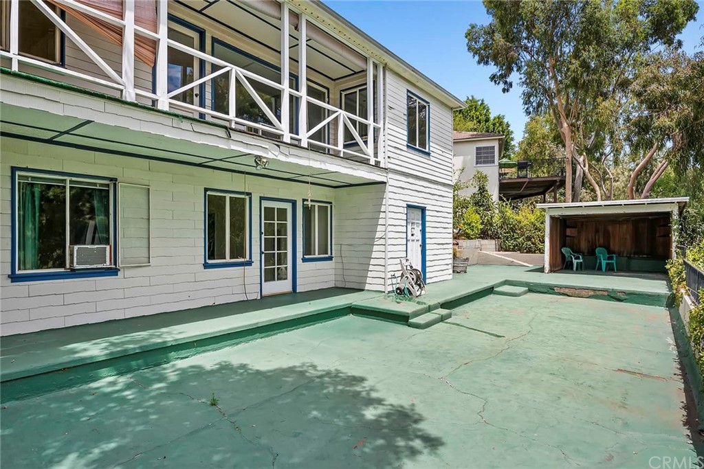1620 Puebla Drive Glendale, CA 91207 - Photo 6 of 34 a front view of a house with a garden
