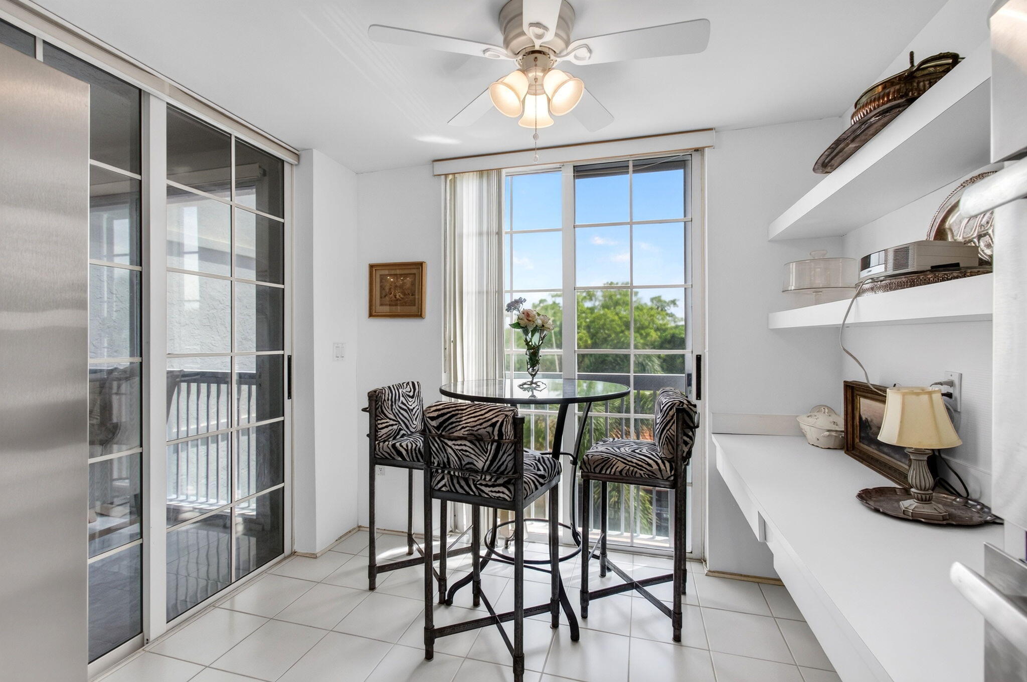17031 Boca Club Boulevard, Unit 104A Boca Raton, FL 33487 - Photo 11 of 36 Breakfast Area