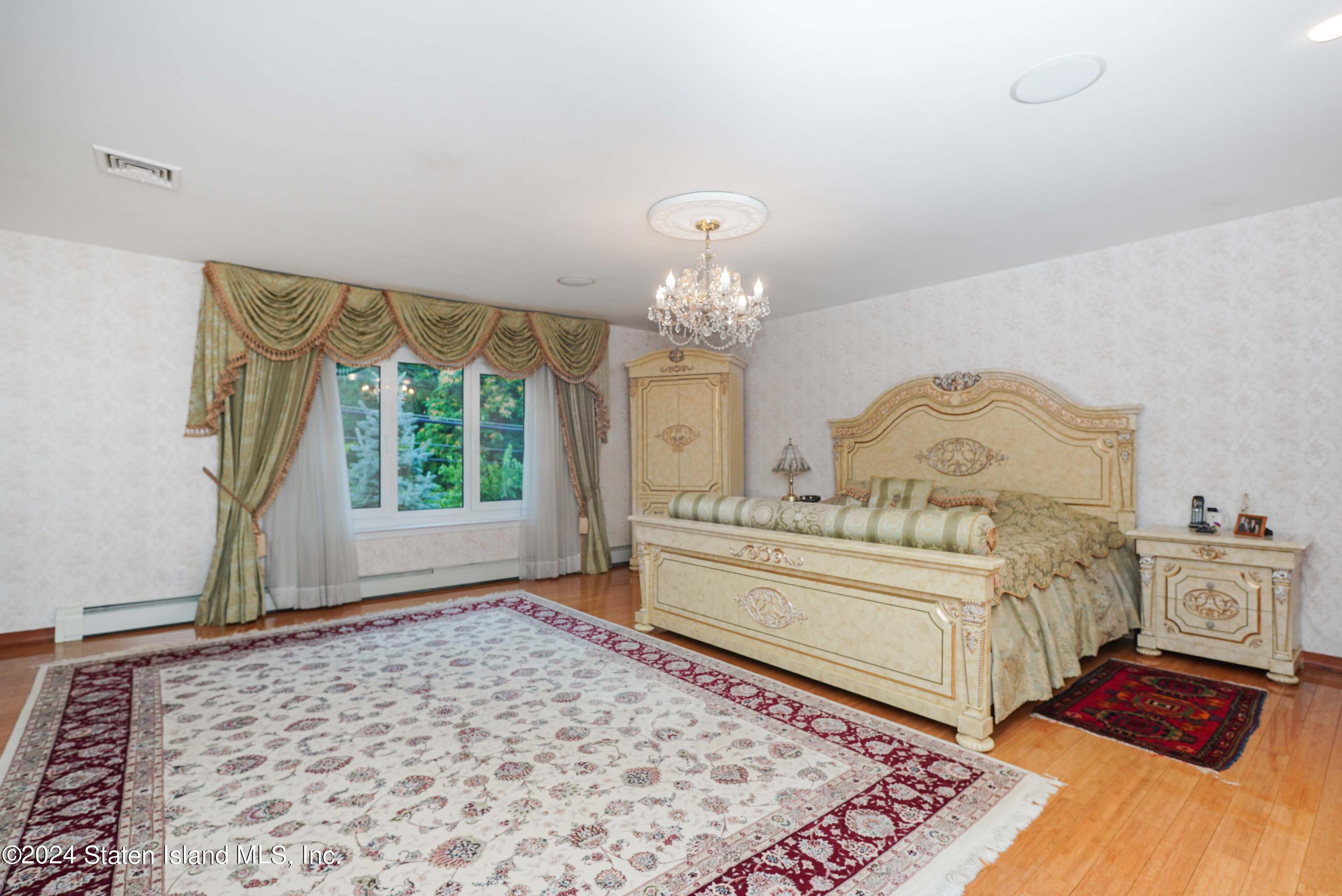 476 St George Road Staten Island, NY 10306 - Photo 24 of 42 Photo Aug 06 2024, 5 55 01 AM