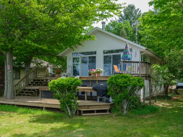 $1,195,000 | 1192 Cherry Drive, South Haven, MI 49090