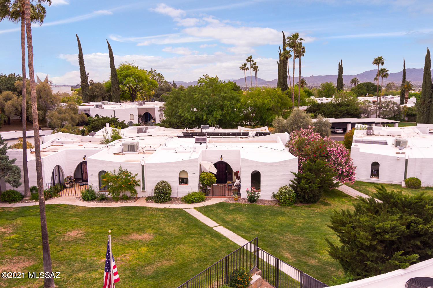 630 West Roller Coaster Road Tucson, AZ 85704 - Photo 2 of 47 Gallery Image 2