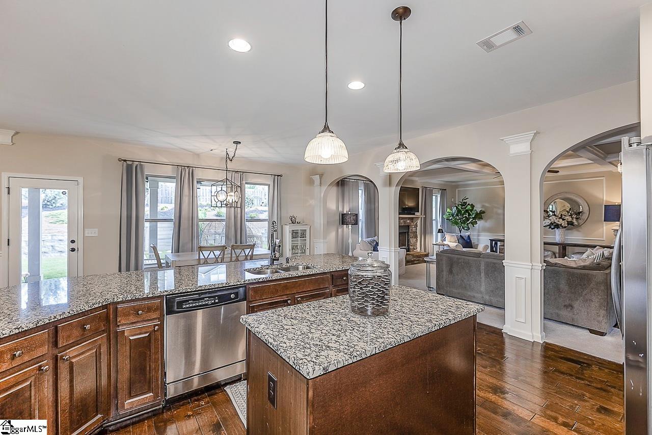 607 Tulip Tree Lane Simpsonville, SC 29680 - Photo 10 of 36 Gallery Image 10