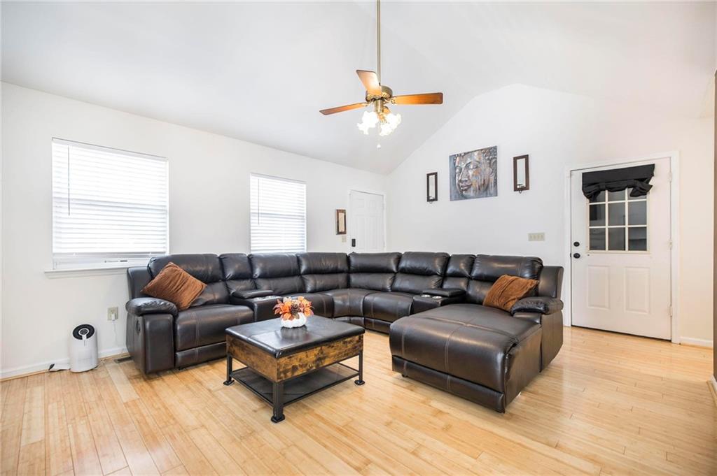 306 Jason Court Macon, GA 31216 - Photo 7 of 30 a living room with furniture and a window