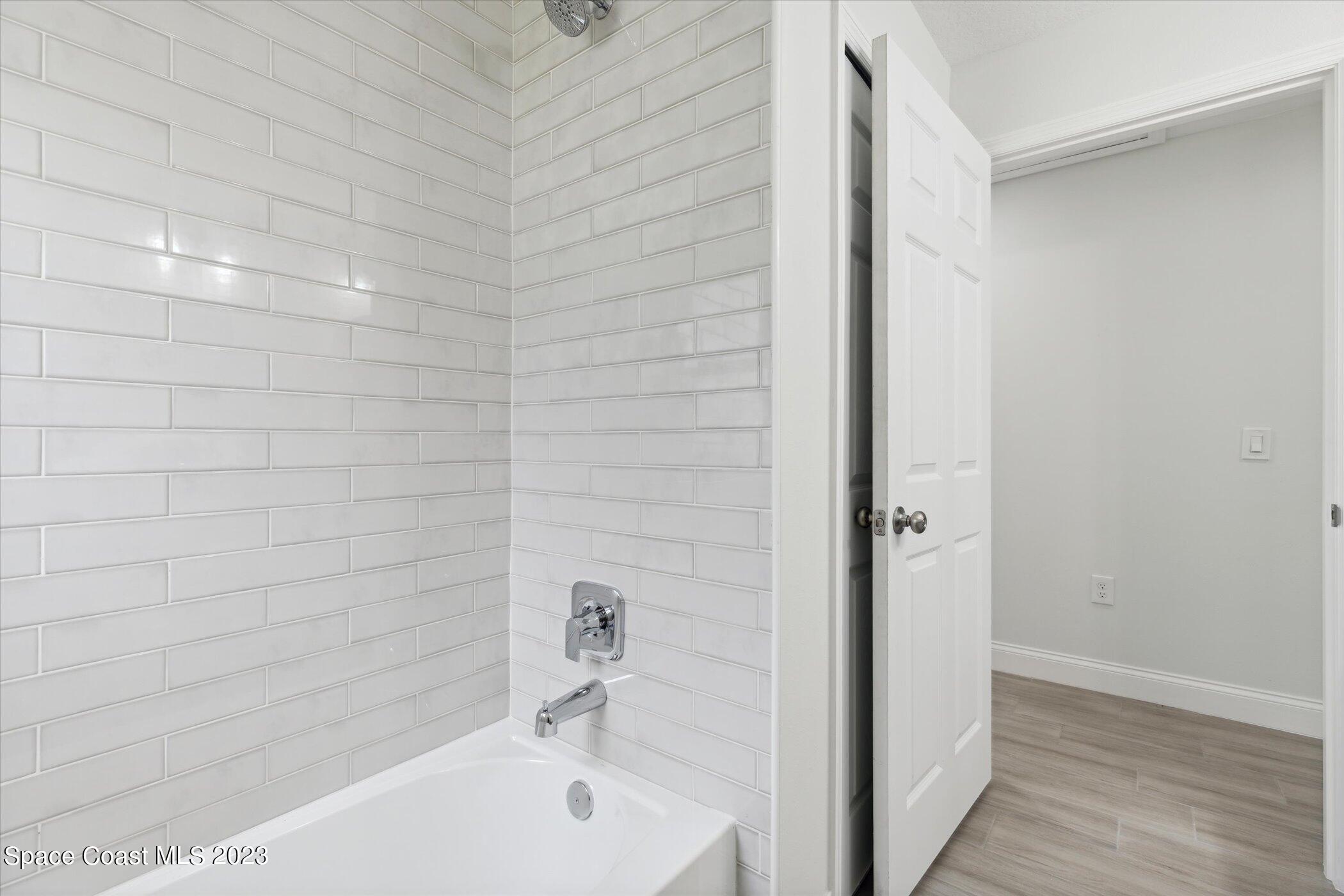2406 Anchor Road Southeast Palm Bay, FL 32909 - Photo 20 of 37 Main Bathroom