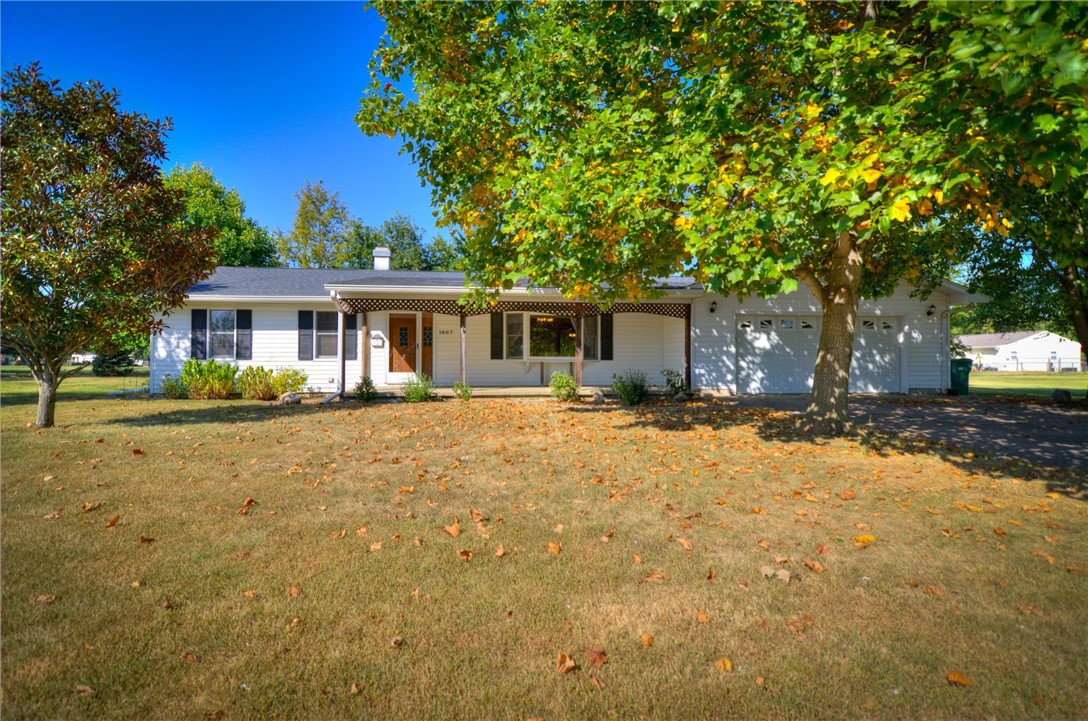 1867 South Westgate Drive Decatur, IL 62521 - Photo 1 of 36