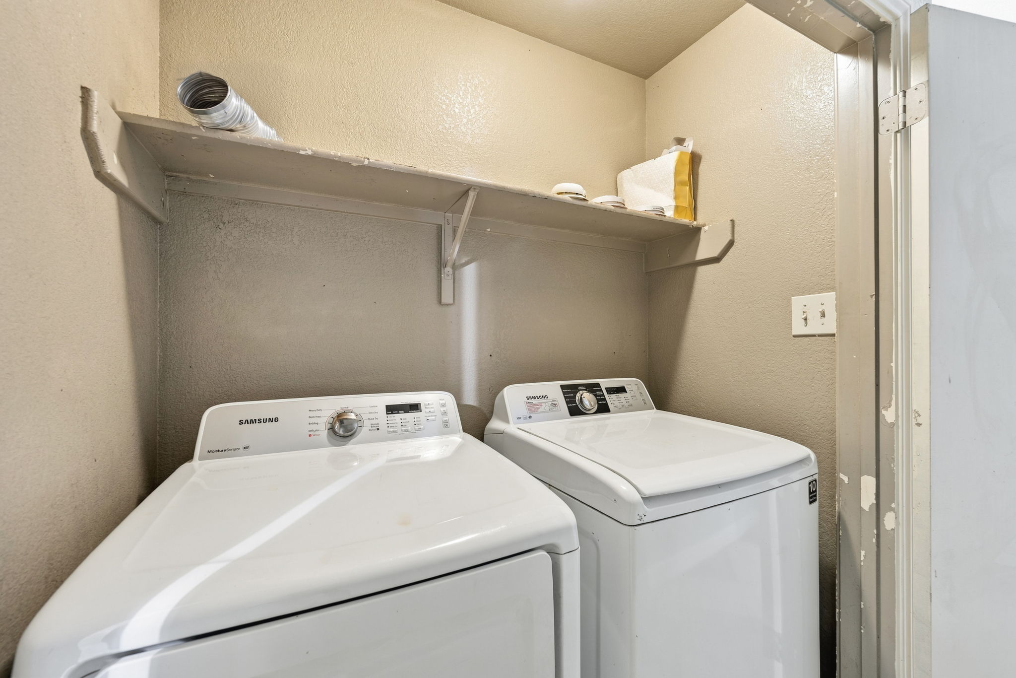 5505 Mesquite Grove Road Austin, TX 78744 - Photo 24 of 36 Gallery Image 24