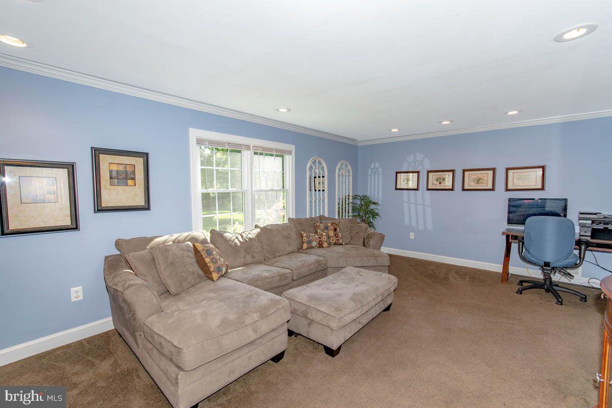 411 Hickory Road Huntingdon Valley, PA 19006 - Photo 12 of 24