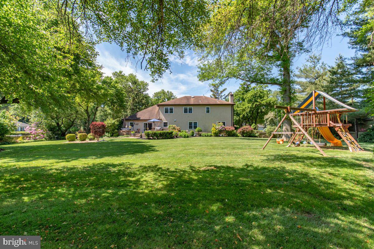 411 Hickory Road Huntingdon Valley, PA 19006 - Photo 6 of 24