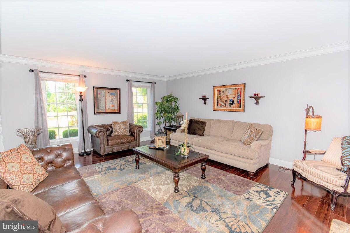 411 Hickory Road Huntingdon Valley, PA 19006 - Photo 8 of 24
