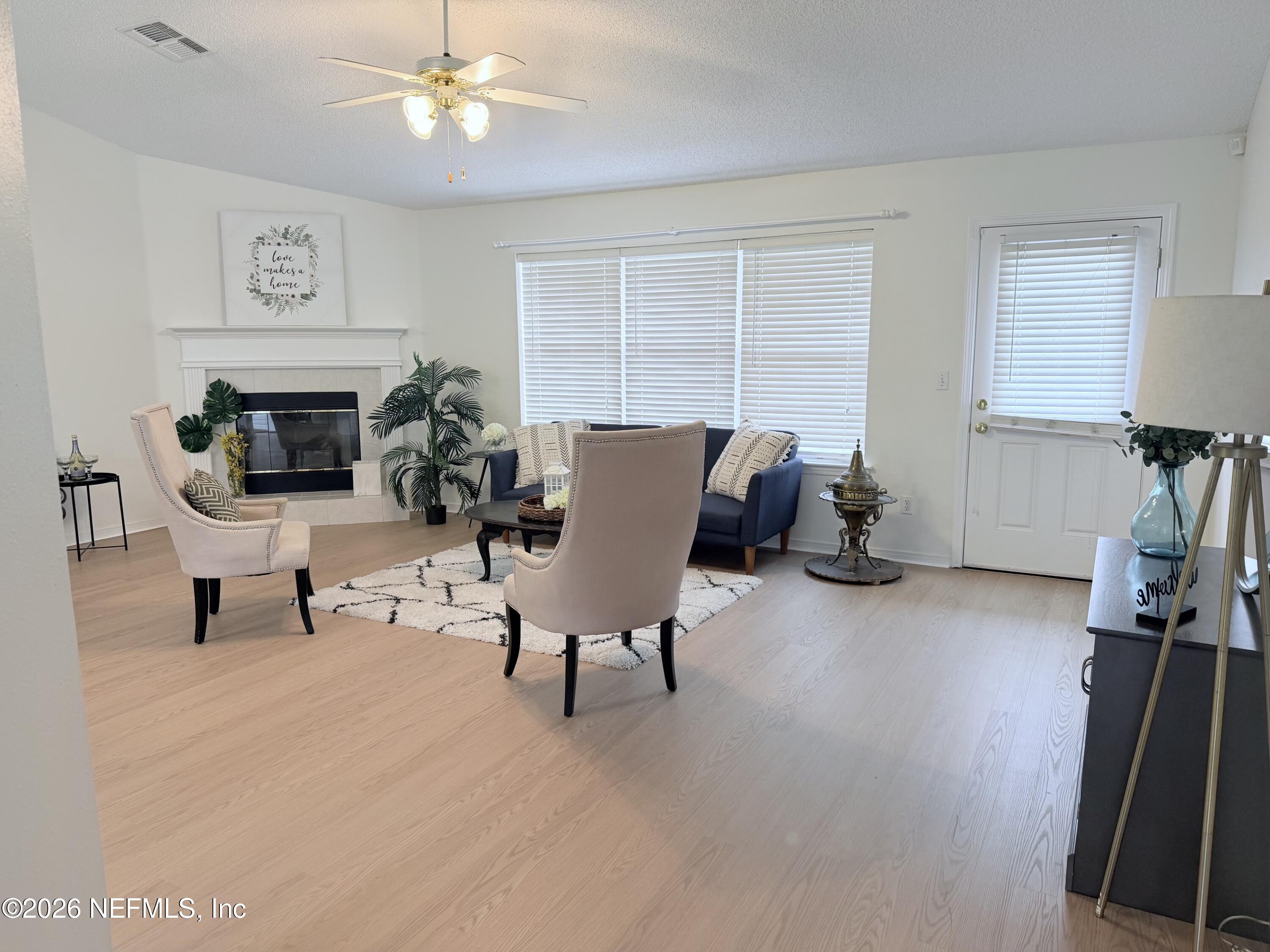2411 Paris Mill Road Jacksonville, FL 32221 - Photo 11 of 11 Large Living Room