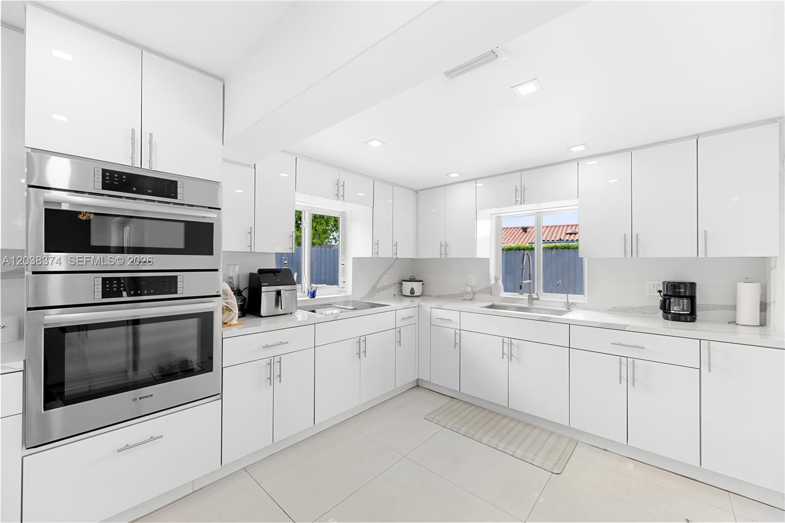 9724 Southwest 4th Terrace Miami, FL 33174 - Photo 17 of 41