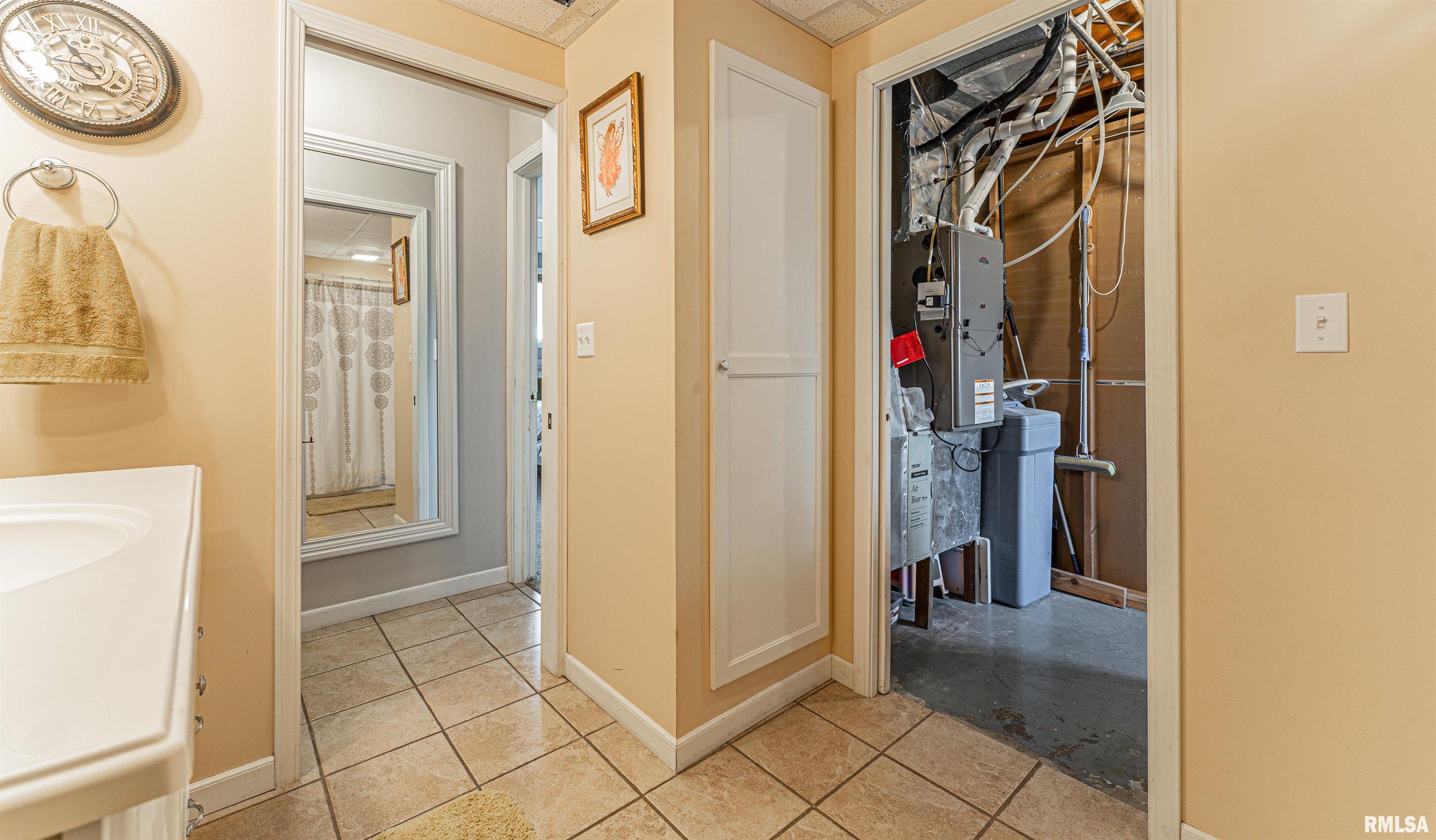 4 Rigg Drive Lincoln, IL 62656 - Photo 27 of 43 Gallery Image 27