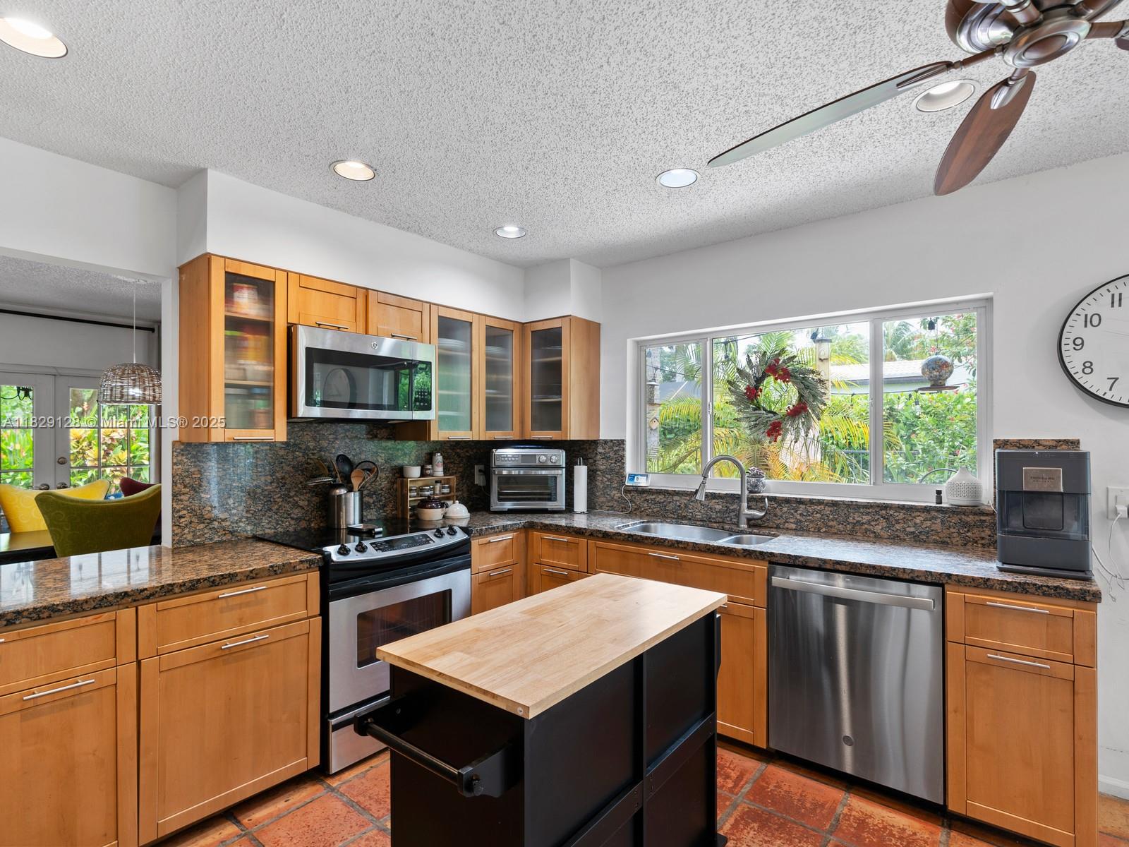 2560 Northwest 27th Street Boca Raton, FL 33434 - Photo 8 of 24 Gallery Image 8