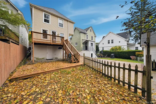 $3,250 | 100 School Street, Oyster Bay, NY 11771