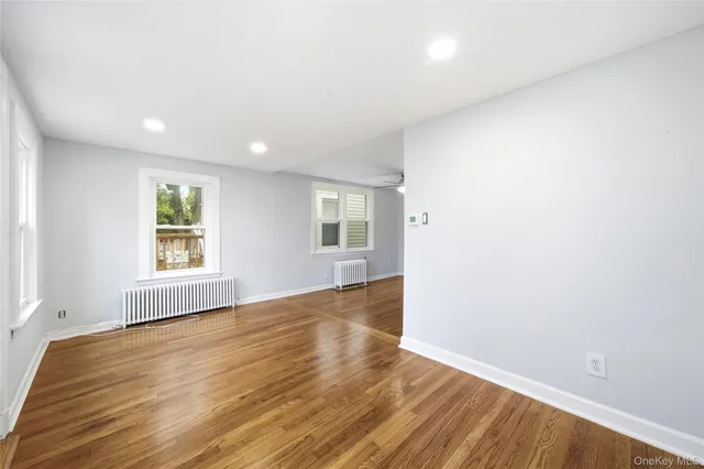 $3,250 | 100 School Street, Oyster Bay, NY 11771