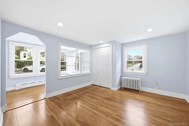 $3,250 | 100 School Street, Oyster Bay, NY 11771