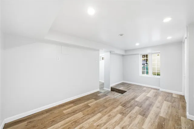 $3,250 | 100 School Street, Oyster Bay, NY 11771