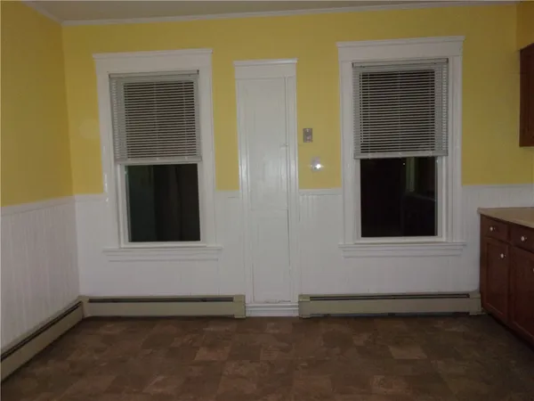 $1,400 | 1 Lamoureux Boulevard, Unit 2, North Smithfield, RI 02896