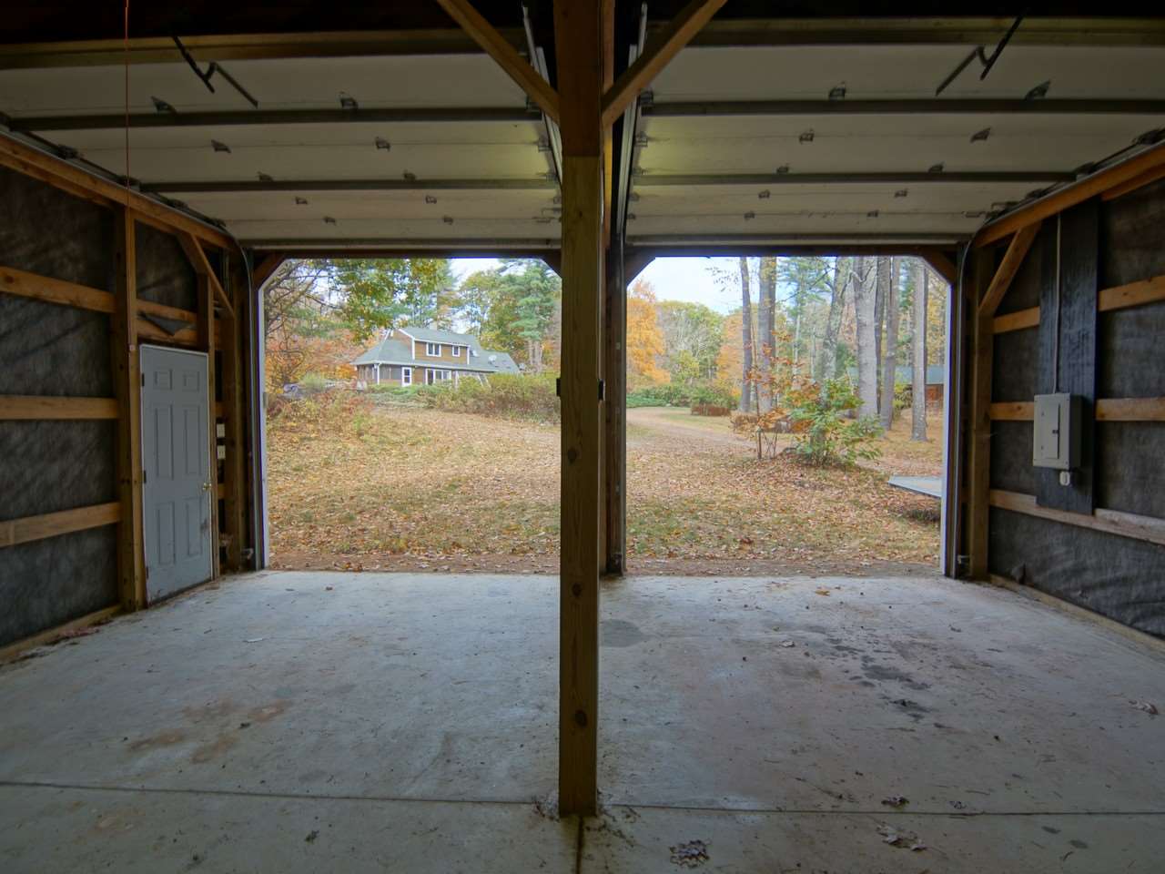 221 Exeter Road Hampton Falls, NH 03844 - Photo 5 of 40