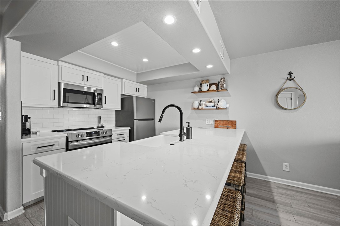 2292 North Fulton Beach Road, Unit 303 Rockport, TX 78382 - Photo 11 of 40