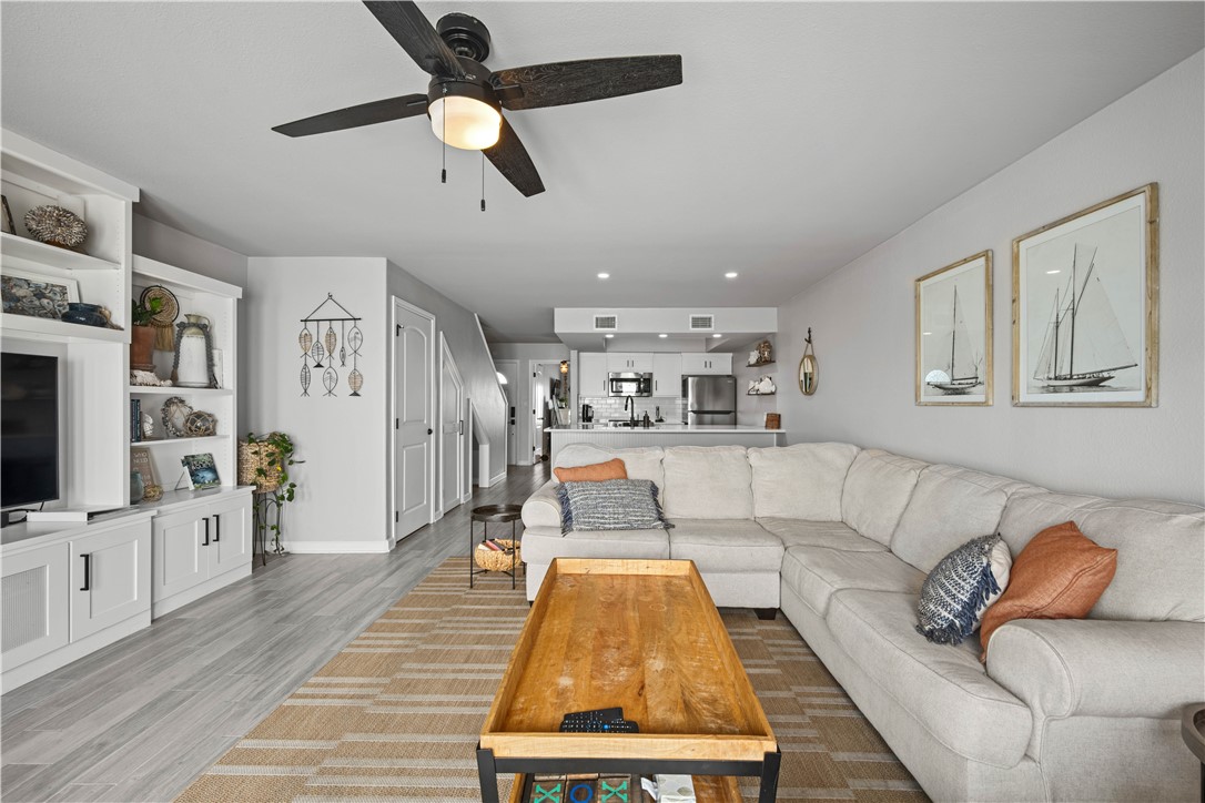 2292 North Fulton Beach Road, Unit 303 Rockport, TX 78382 - Photo 14 of 40