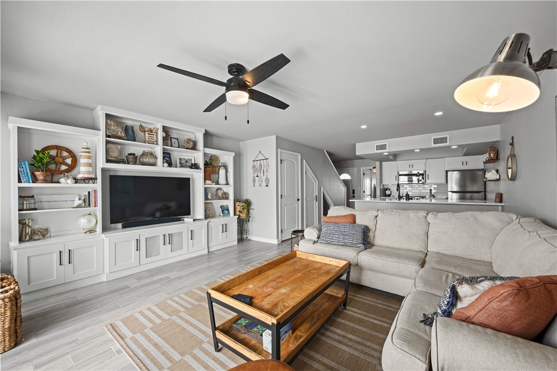2292 North Fulton Beach Road, Unit 303 Rockport, TX 78382 - Photo 15 of 40