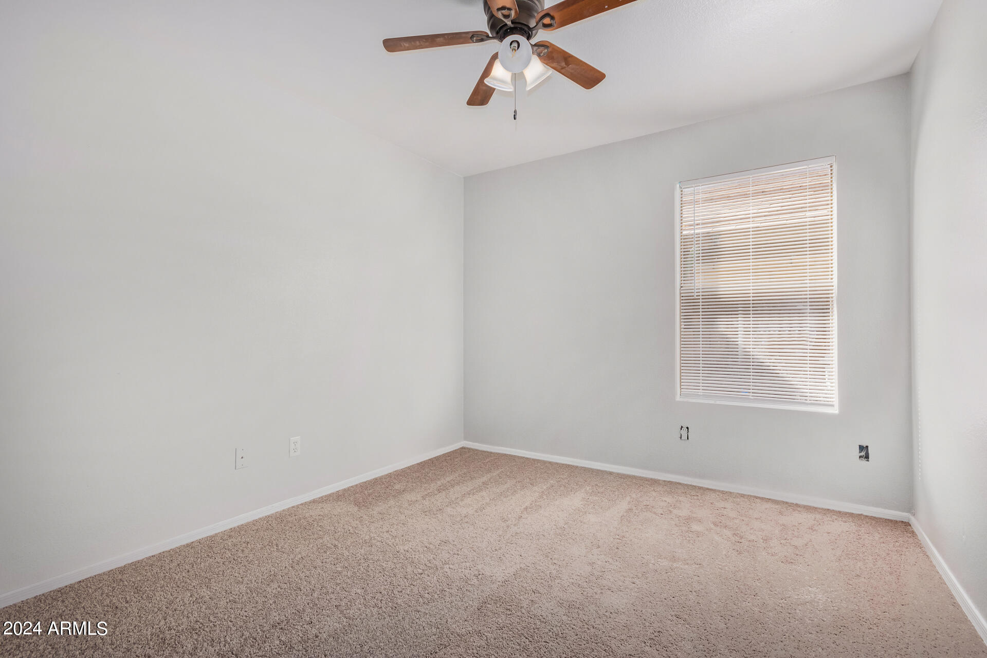 2342 East Smoke Tree Road Gilbert, AZ 85296 - Photo 14 of 16 04 - Smoke