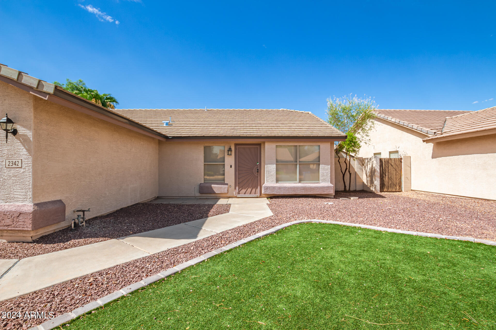 2342 East Smoke Tree Road Gilbert, AZ 85296 - Photo 7 of 16 0008-08 - Smoke Tree