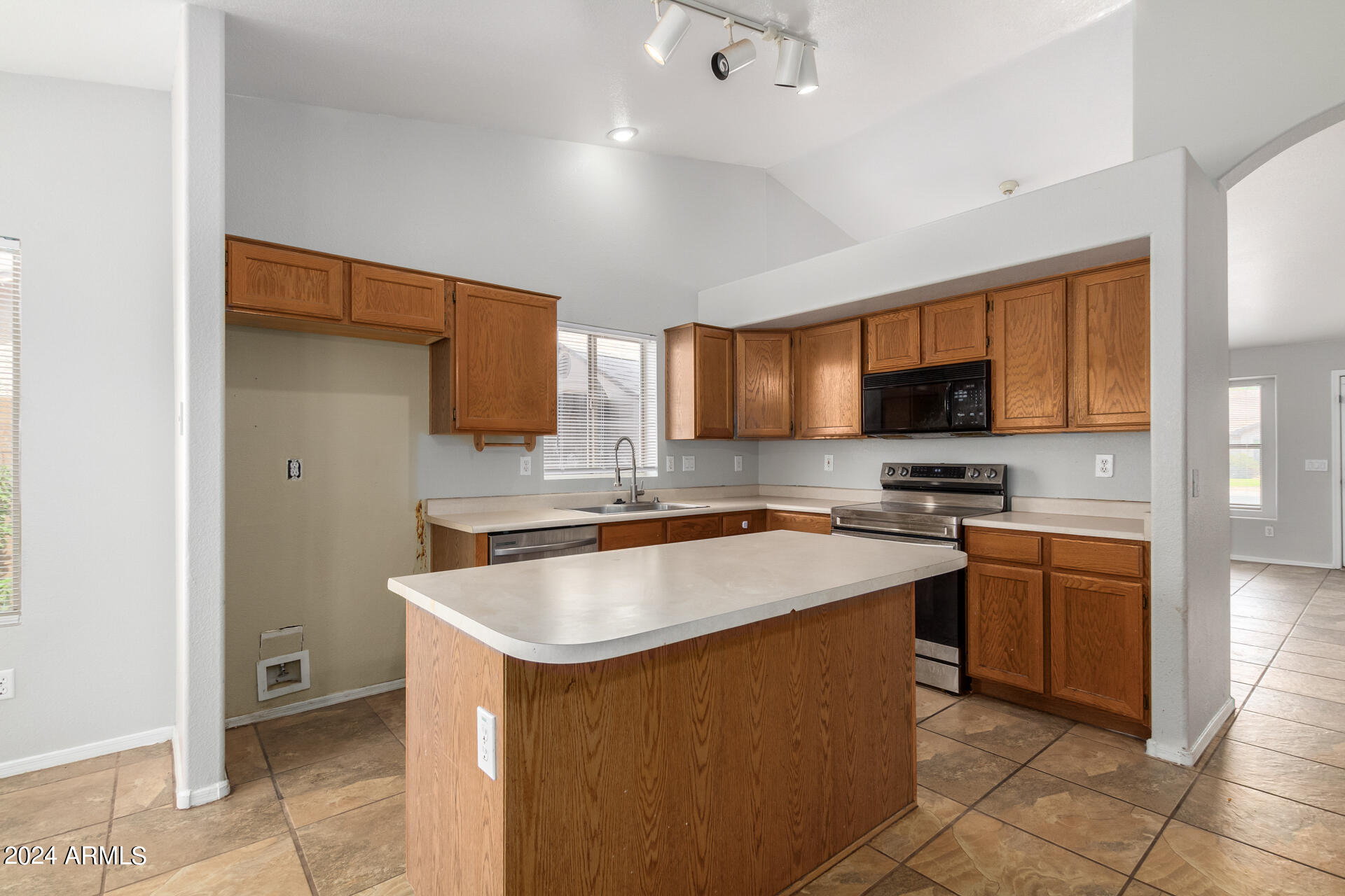 2342 East Smoke Tree Road Gilbert, AZ 85296 - Photo 8 of 16 0003-14 - Smoke Tree