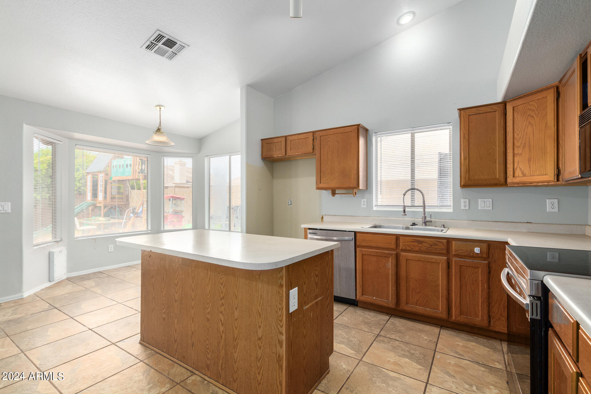 2342 East Smoke Tree Road Gilbert, AZ 85296 - Photo 9 of 16 0004-16 - Smoke Tree
